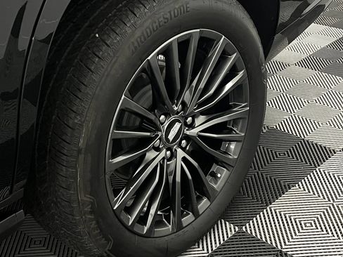 Used 2026 Cadillac Escalade Platinum Sport w/ LPO, Floor Liner Package AWD/4WD image 13