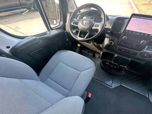 Used 2024 RAM ProMaster 3500 w/ Delivery Van Package image 9