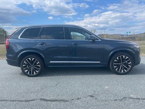 Used 2025 Volvo XC90 B6 Plus AWD/4WD image 5
