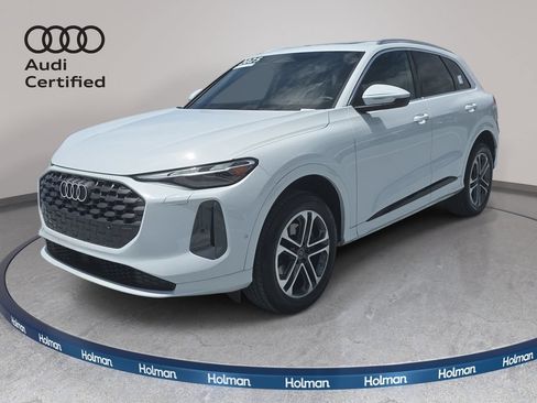 Certified 2025 Audi Q5 Premium w/ Convenience Package AWD/4WD image 1