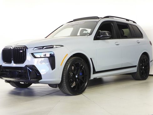 Used 2025 BMW X7 M60i image 2
