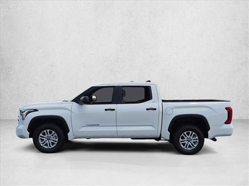 Used 2025 Toyota Tundra SR5 AWD/4WD image 9