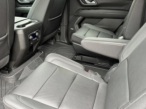 Used 2023 Chevrolet Tahoe LT w/ LT Signature Package RWD image 13
