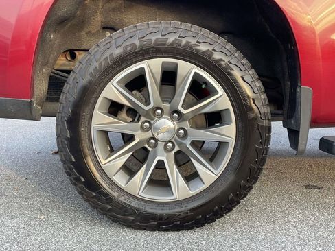 Used 2019 Chevrolet Silverado 1500 High Country w/ Technology Package image 33