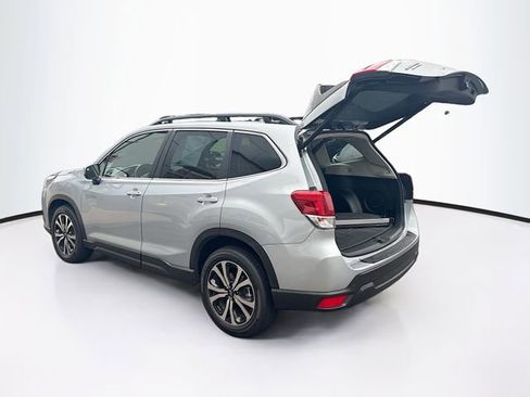 Used 2023 Subaru Forester Limited image 5