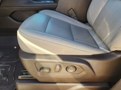 Used 2024 Chevrolet Tahoe Z71 w/ Luxury Package image 30