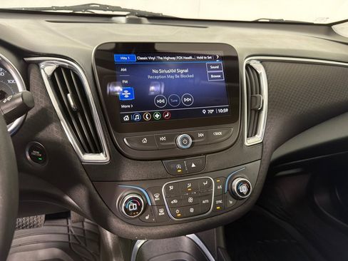 Used 2021 Chevrolet Malibu LT FWD image 15