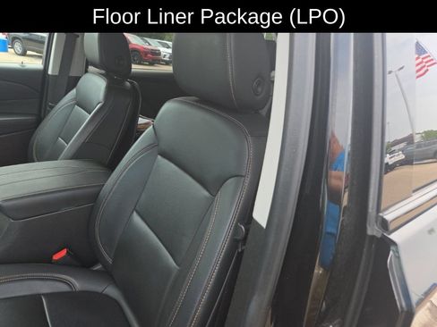 Used 2019 Chevrolet Traverse RS w/ LPO, Floor Liner Package AWD/4WD image 14