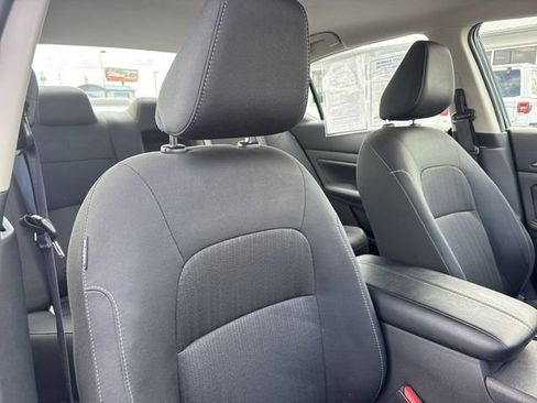 Used 2025 Nissan Altima 2.5 SV FWD image 27