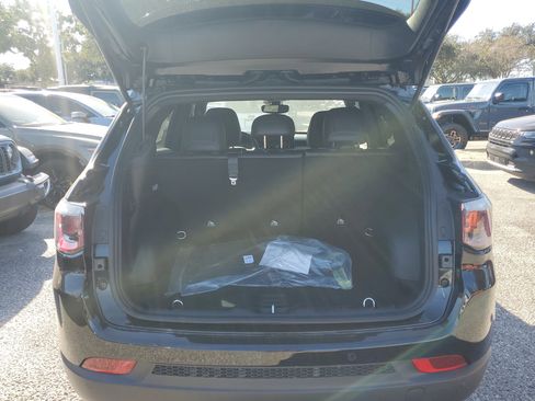 New 2026 Jeep Compass Limited image 5