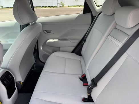 Used 2025 Hyundai Kona SEL AWD/4WD image 11