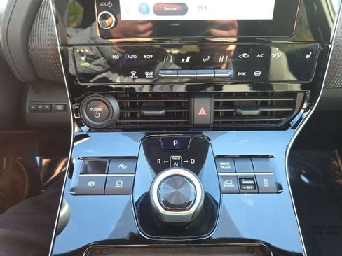 Used 2023 Subaru Solterra AWD image 19