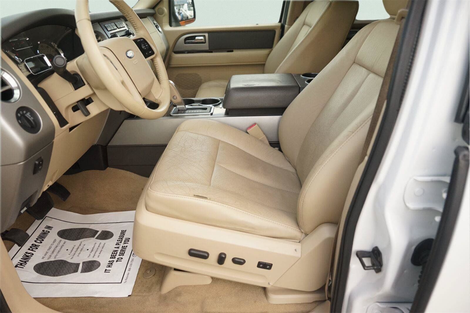 Used 2013 Ford Expedition XLT RWD image 9