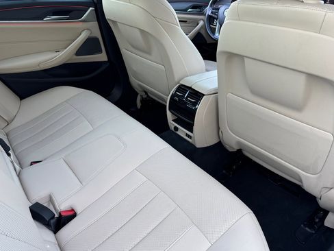 Used 2023 BMW 530i w/ Premium Package image 30