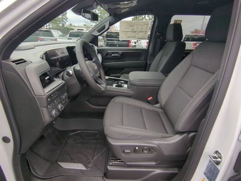 New 2026 Chevrolet Suburban LS image 22