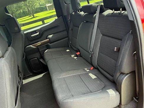 Used 2021 Chevrolet Silverado 1500 LT Trail Boss w/ Convenience Package II AWD/4WD image 15