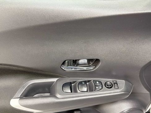 Used 2021 Nissan Kicks SV FWD image 15