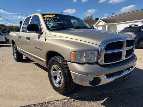 Used 2005 Dodge Ram 1500 Truck SLT image 1
