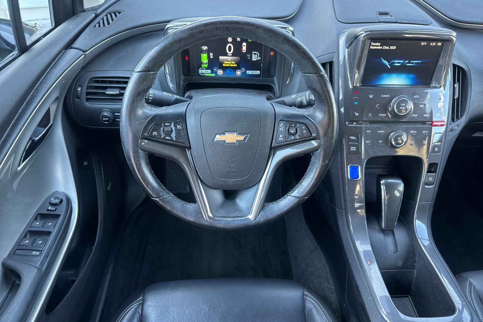 Used 2015 Chevrolet Volt Premium w/ Premium Trim Package FWD image 17