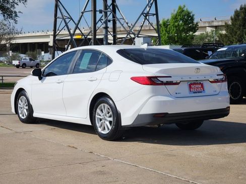 Used 2026 Toyota Camry LE image 4