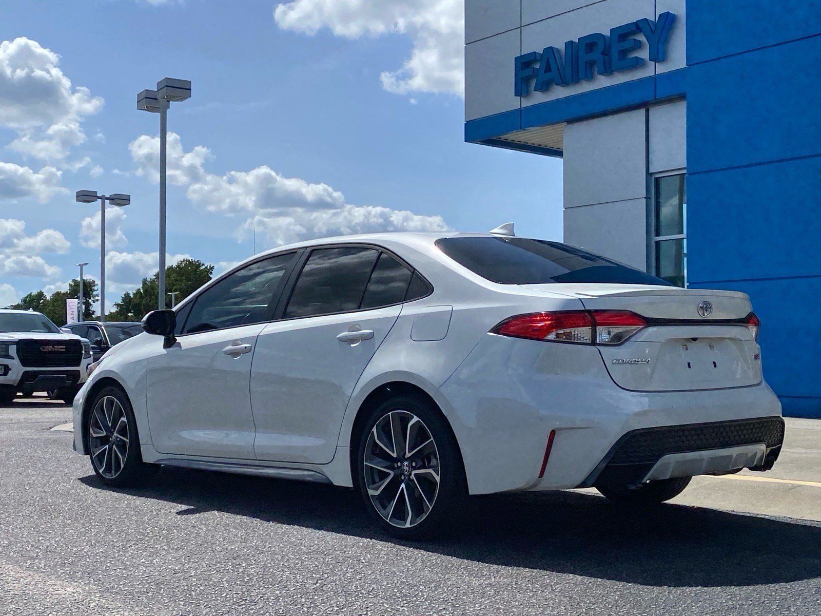 Used 2021 Toyota Corolla SE FWD image 3
