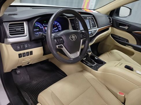 Used 2018 Toyota Highlander Limited Platinum AWD/4WD image 13