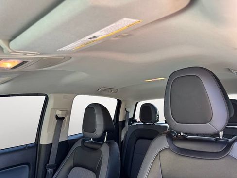 Used 2016 Chevrolet Colorado Z71 AWD/4WD image 12