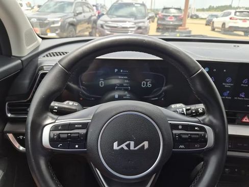 Used 2023 Kia Sportage EX FWD image 28