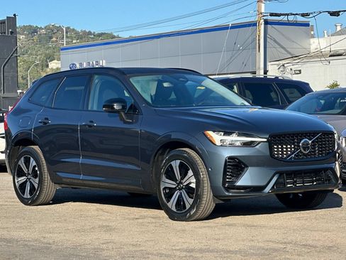 Certified 2024 Volvo XC60 T8 Plus AWD/4WD image 10