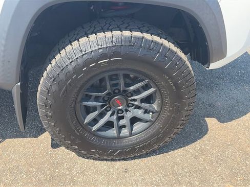 Used 2020 Toyota Tacoma TRD Pro AWD/4WD image 11