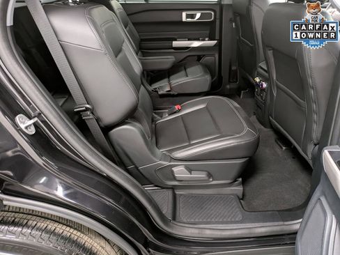 Used 2022 Ford Explorer XLT w/ Equipment Group 202A AWD/4WD image 29