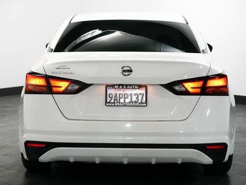 Used 2022 Nissan Altima 2.5 S FWD image 5
