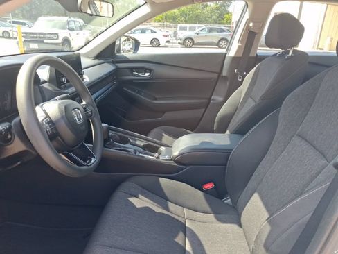 Used 2025 Honda Accord LX image 4