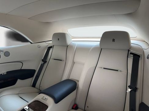 Used 2020 Rolls-Royce Dawn RWD image 13