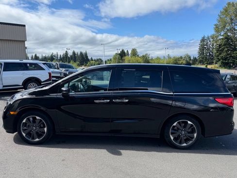 Used 2024 Honda Odyssey Elite image 5