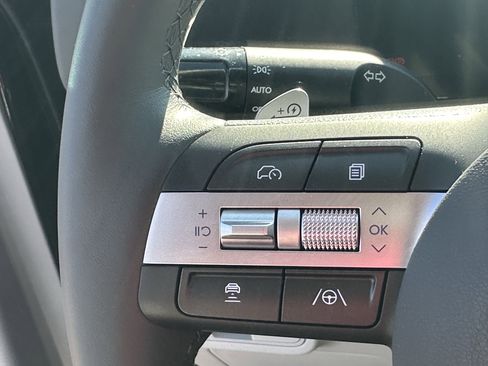 Used 2024 Hyundai Kona SEL FWD image 25