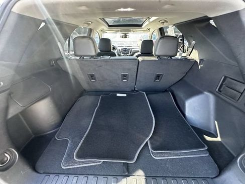 Used 2024 Chevrolet Equinox Premier AWD/4WD image 41