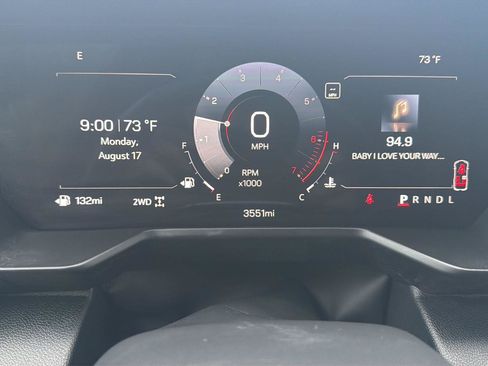 New 2026 GMC Acadia Elevation w/ Elevation Premium Package AWD/4WD image 17
