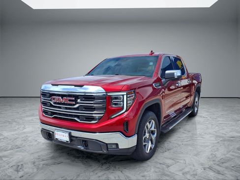 Used 2025 GMC Sierra 1500 SLT AWD/4WD image 3