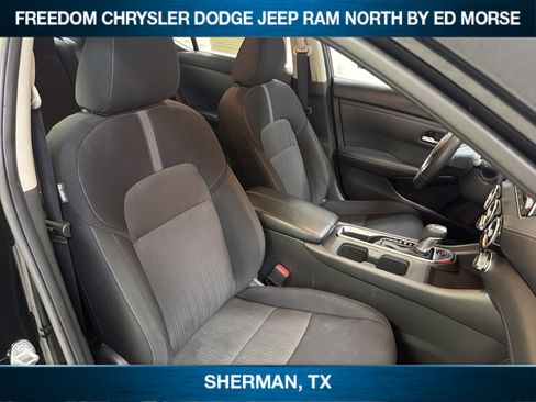 Used 2025 Nissan Sentra SV w/ All-Weather Package FWD image 9