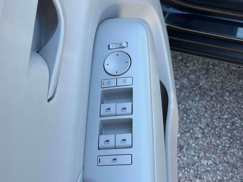 Used 2025 Hyundai Kona SEL AWD/4WD image 15