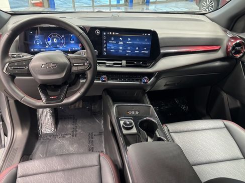 Used 2025 Chevrolet Equinox RS w/ Safety and Technology Package image 11