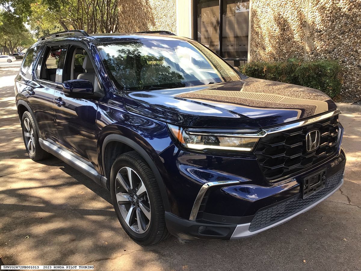 Used 2023 Honda Pilot Touring image 4