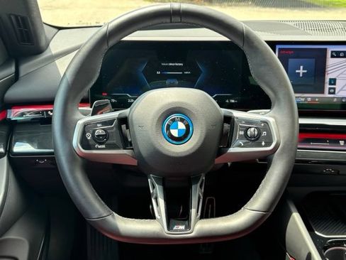 Certified 2026 BMW i5 eDrive40 w/ M Sport Package AWD/4WD image 20