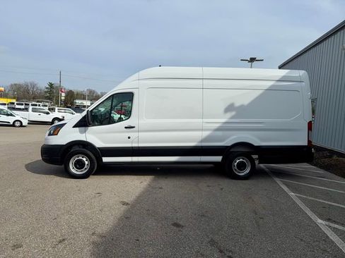 Used 2025 Ford Transit 250 148 High Roof Extended w/ Load Area Protection Package image 4