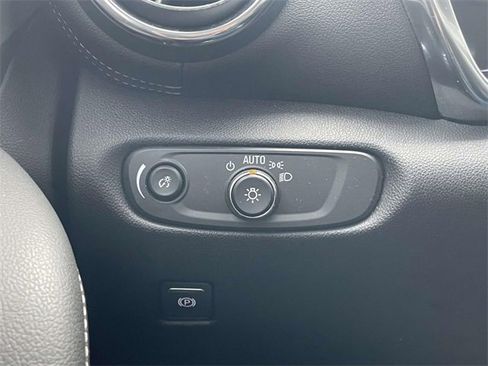 Used 2023 Chevrolet Blazer LT w/ Convenience Package image 26