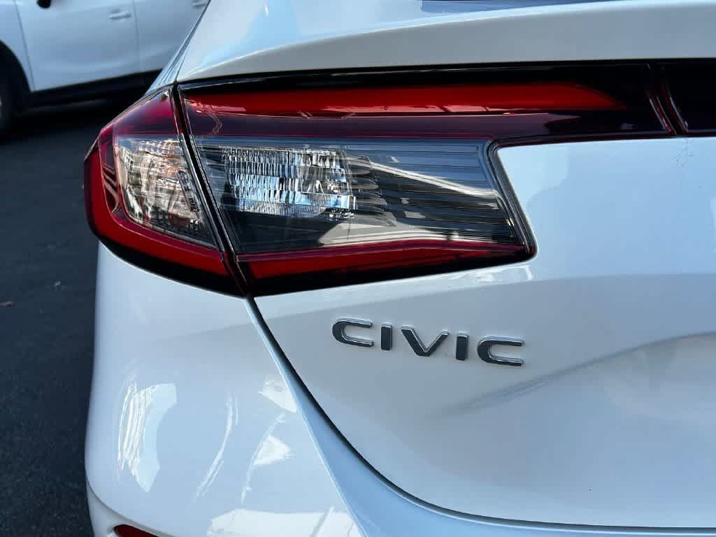 Used 2022 Honda Civic Sport Touring image 7