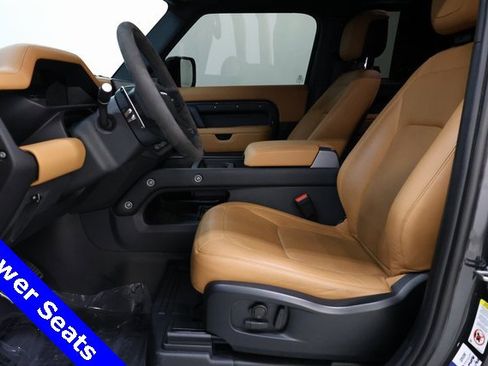 Used 2023 Land Rover Defender 90 V8 image 29