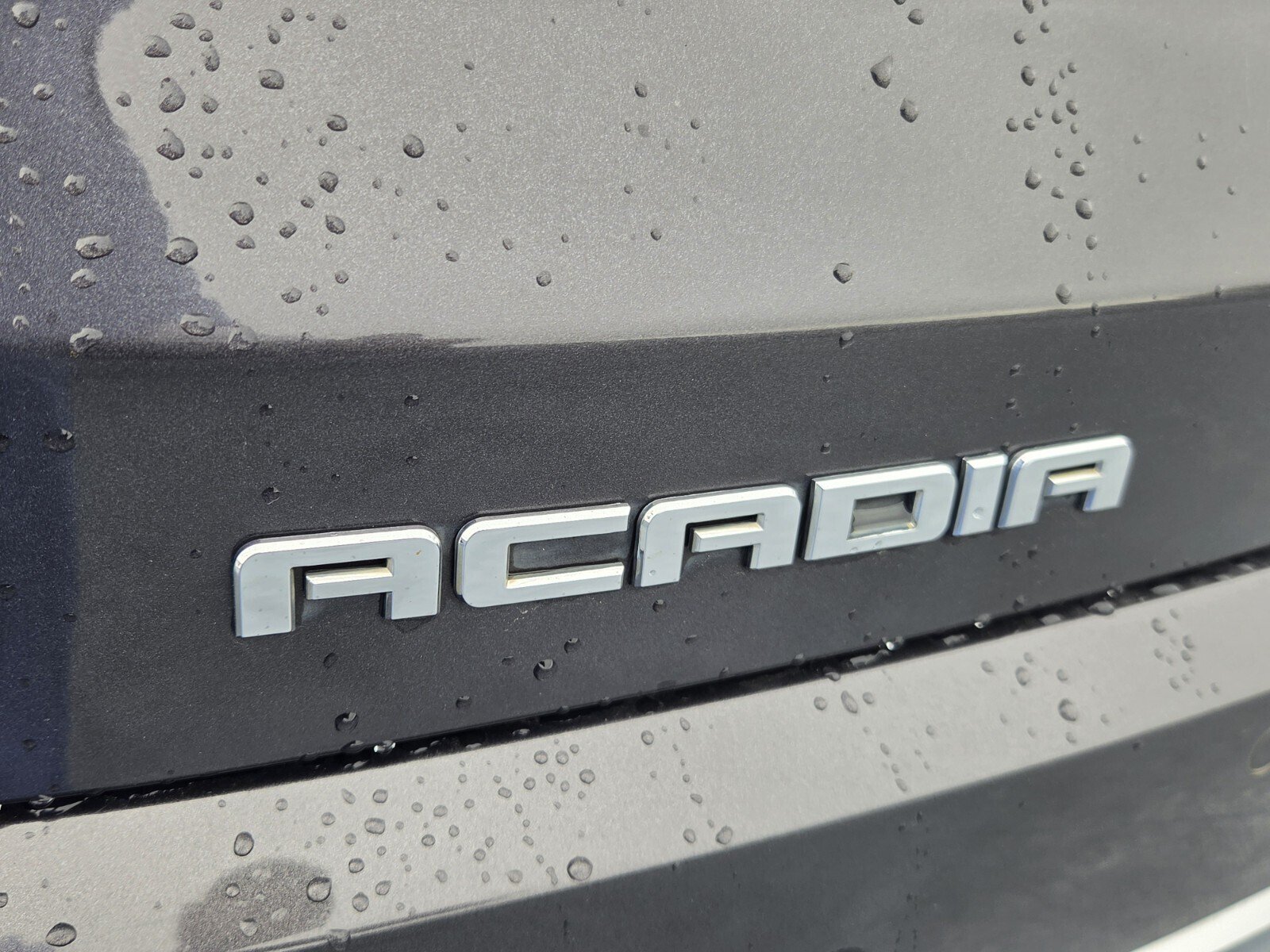 Used 2018 GMC Acadia Denali w/ Technology Package FWD image 9