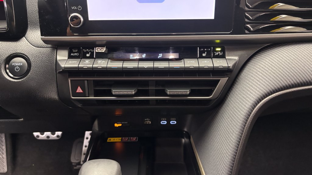 Certified 2025 Toyota Camry SE w/ Convenience Package FWD image 22